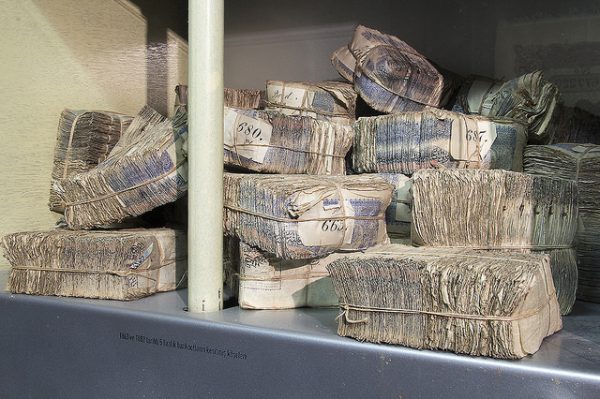 banknotes at eh Ottoman Bank Museum